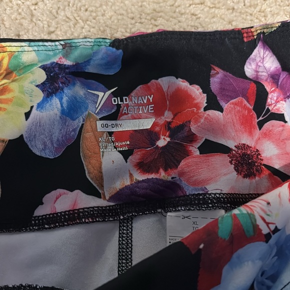 Old Navy active leggings - Picture 3 of 3